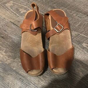 Clogs